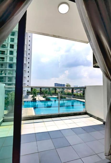 0805 The Platino Paradigm Mall Netflix Balcony By Stay Johor Bahru Exteriér fotografie